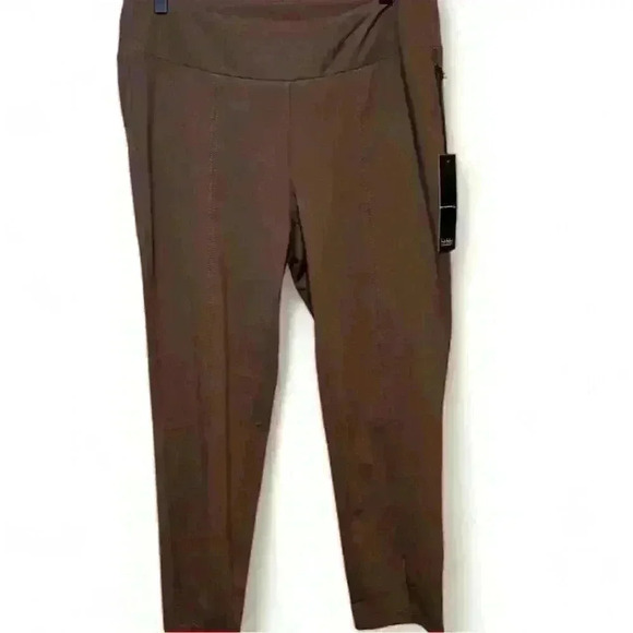 NWT- Nicole Miller Women's Brown Slim Leg Dress Pants Size Medium - Picture 1 of 4